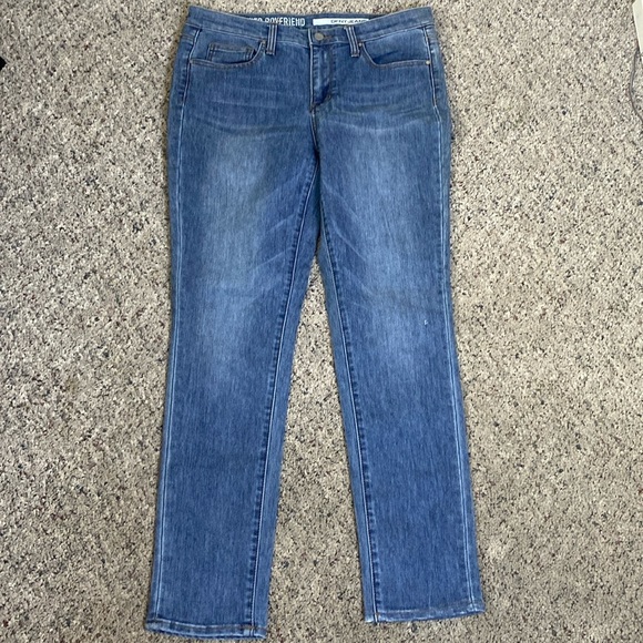 DKNY Jeans Bleecker Boyfriend Jeans Sz 8 NWOT - Picture 1 of 9